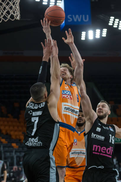 一度陷入被 一度陷入被